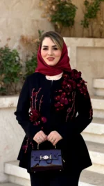 کت کرپ کنزو با جواهردوزی و گل‌های برجسته دست‌دوز