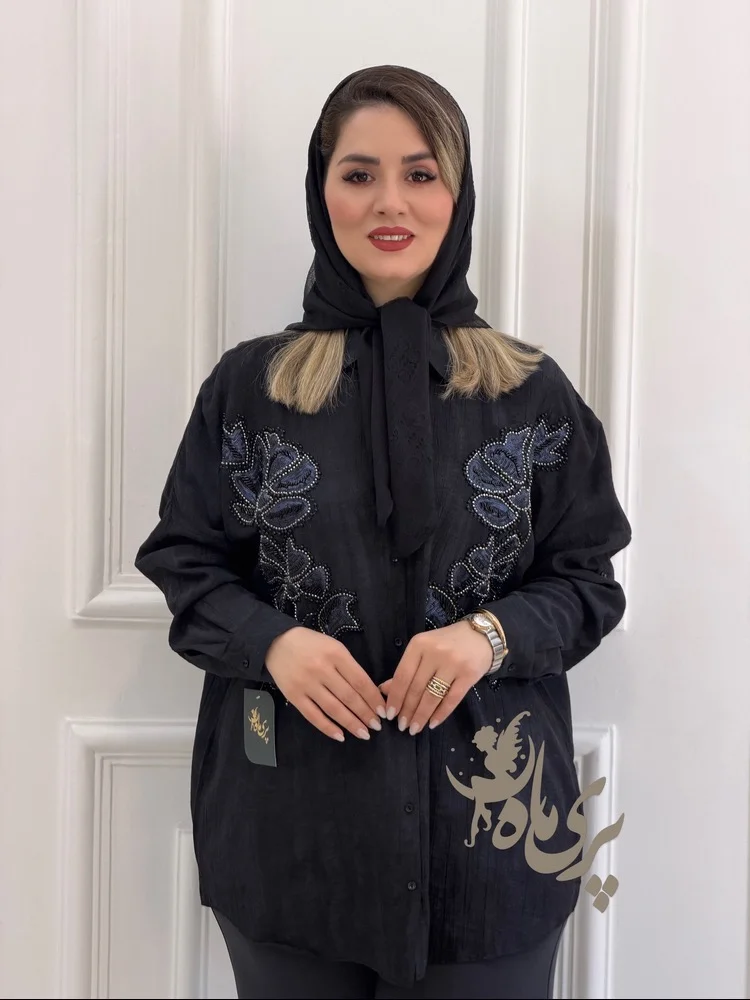 شومیز ترک جواهردوزی شده با طراحی شیک و ظریف، انتخابی برای خانم‌هایی که به خاص بودن اهمیت می‌دهند.