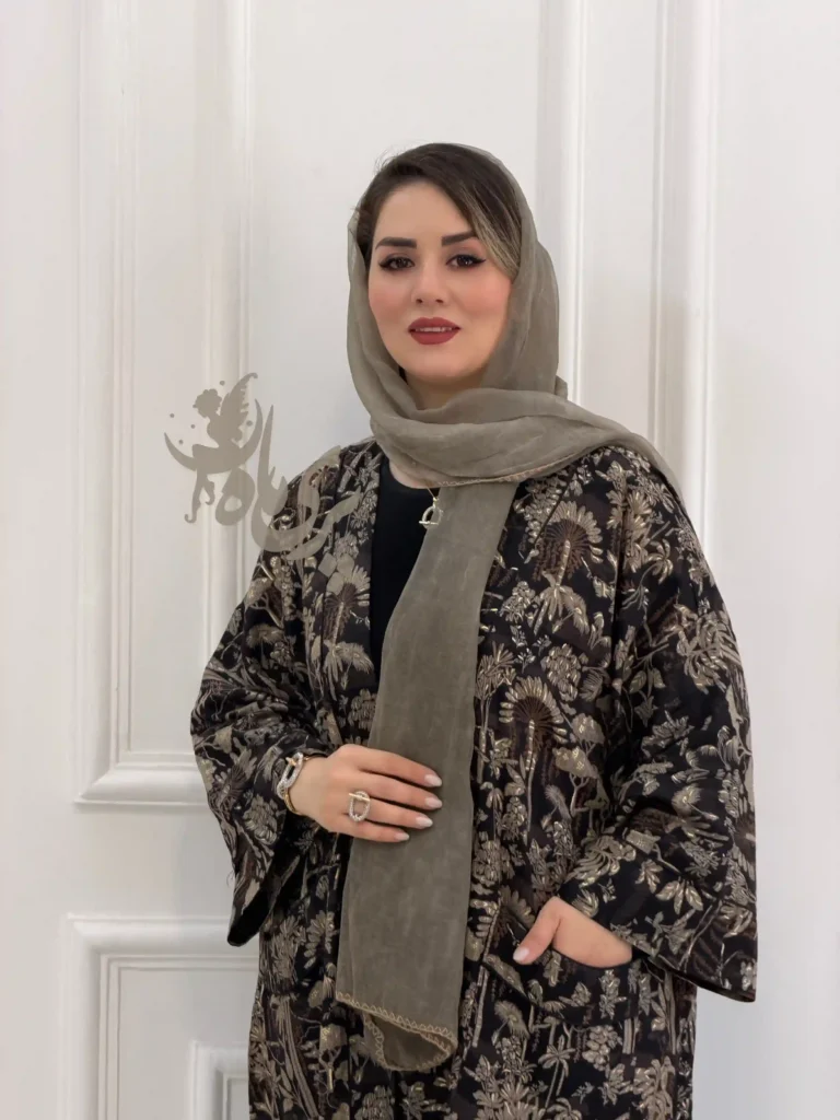 طراحی شیک با پارچه‌ای سبک و خوش‌فرم