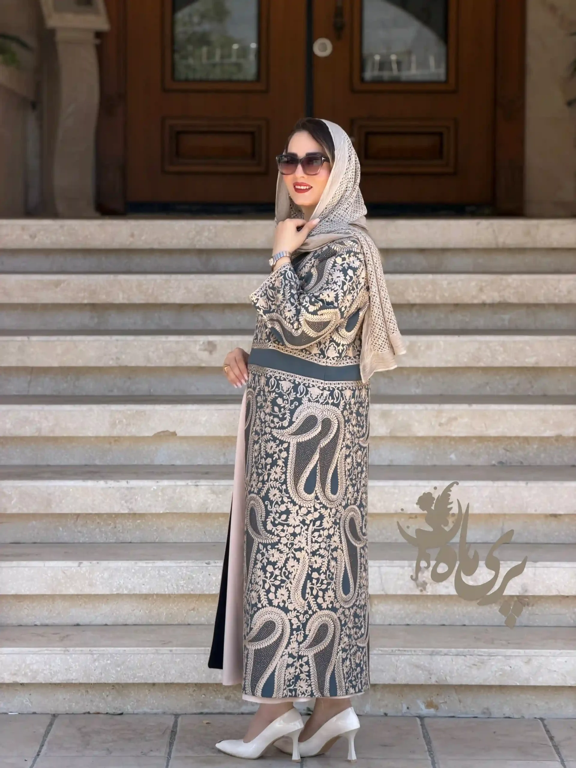 manto sozandozi baland roye layeh harir (9) ترکیب لطافت حریر و زیبایی سوزندوزی دستدوز