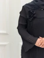 پیراهن تمام پلیسه نمای نزدیک