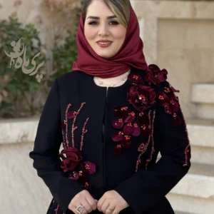 طراحی فاخر با جزئیات گل مخمل و تزئینات جواهری